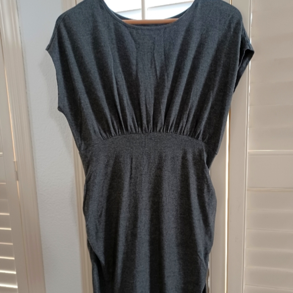 Old Navy fitted maternity dress